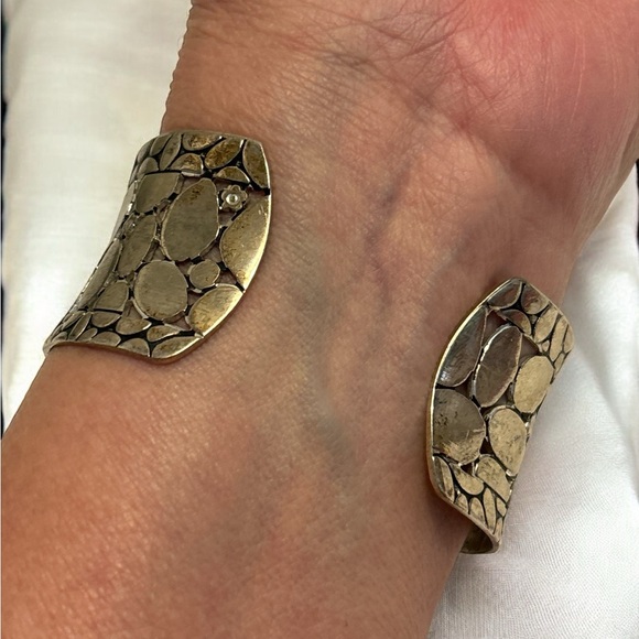 Brighton Rustic Silver Tone Pebbled Design Open Cuff Bracelet - Picture 2 of 8